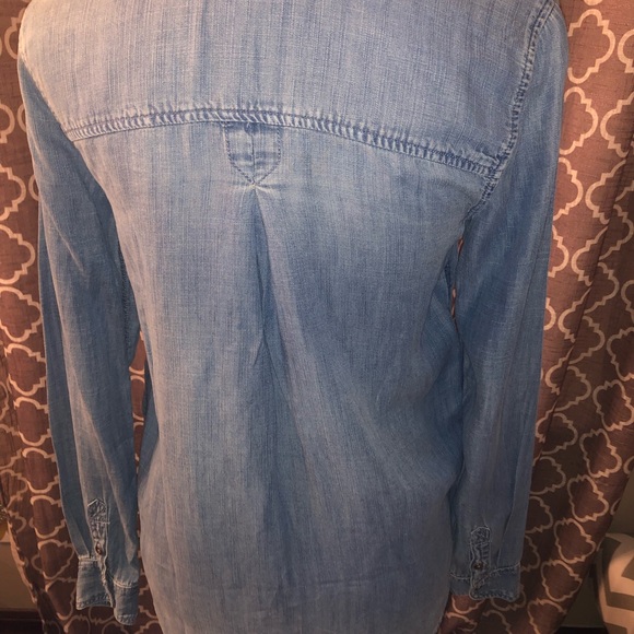American Eagle long sleeve denim shirt - Picture 2 of 4